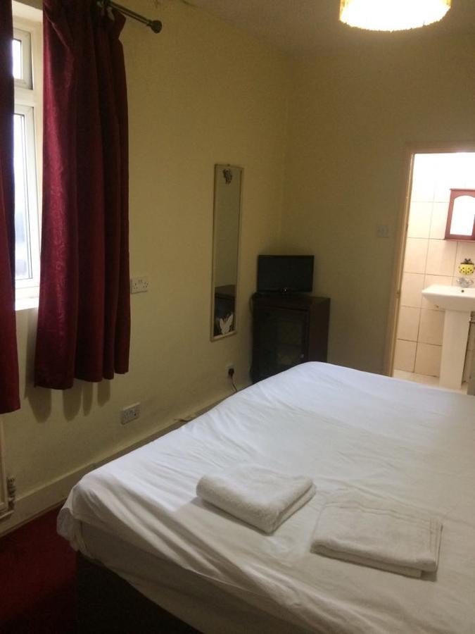 Harrow Bed & Breakfast Esterno foto