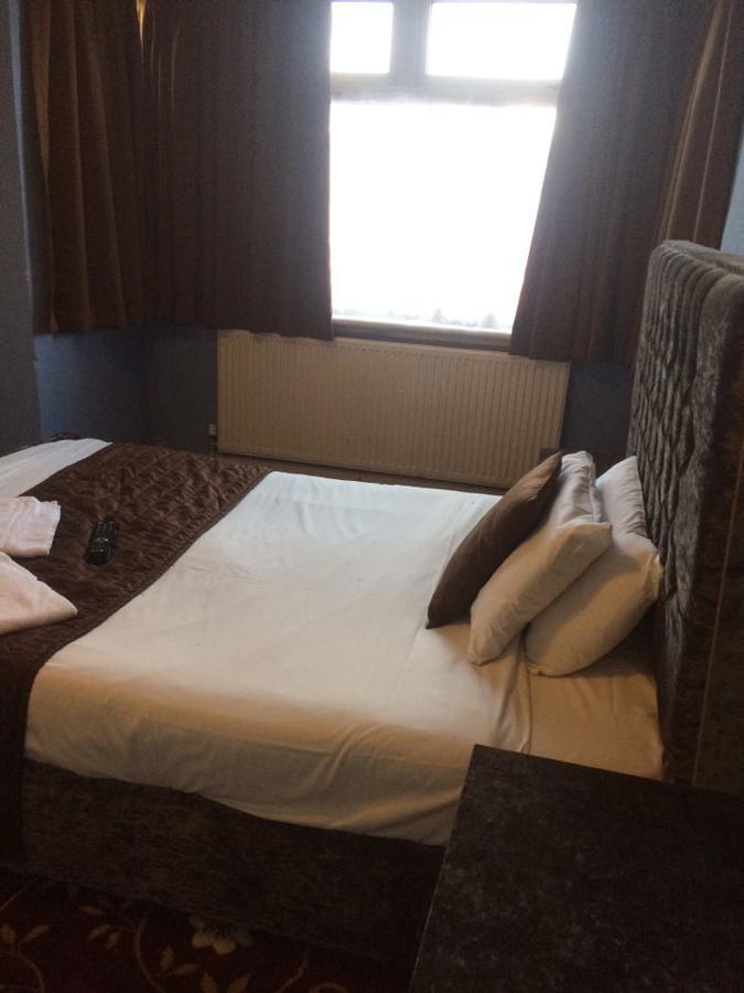 Harrow Bed & Breakfast Esterno foto