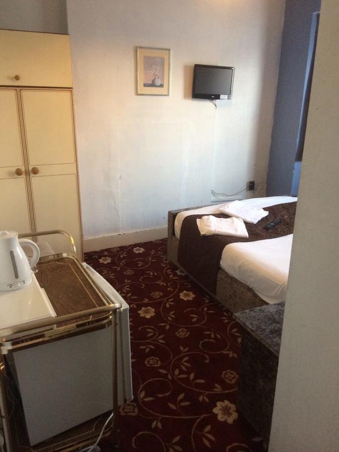 Harrow Bed & Breakfast Esterno foto