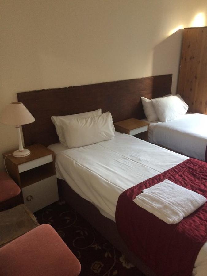 Harrow Bed & Breakfast Esterno foto