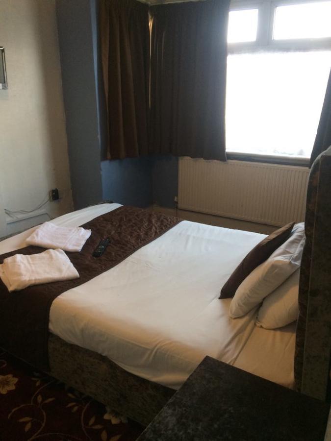 Harrow Bed & Breakfast Esterno foto